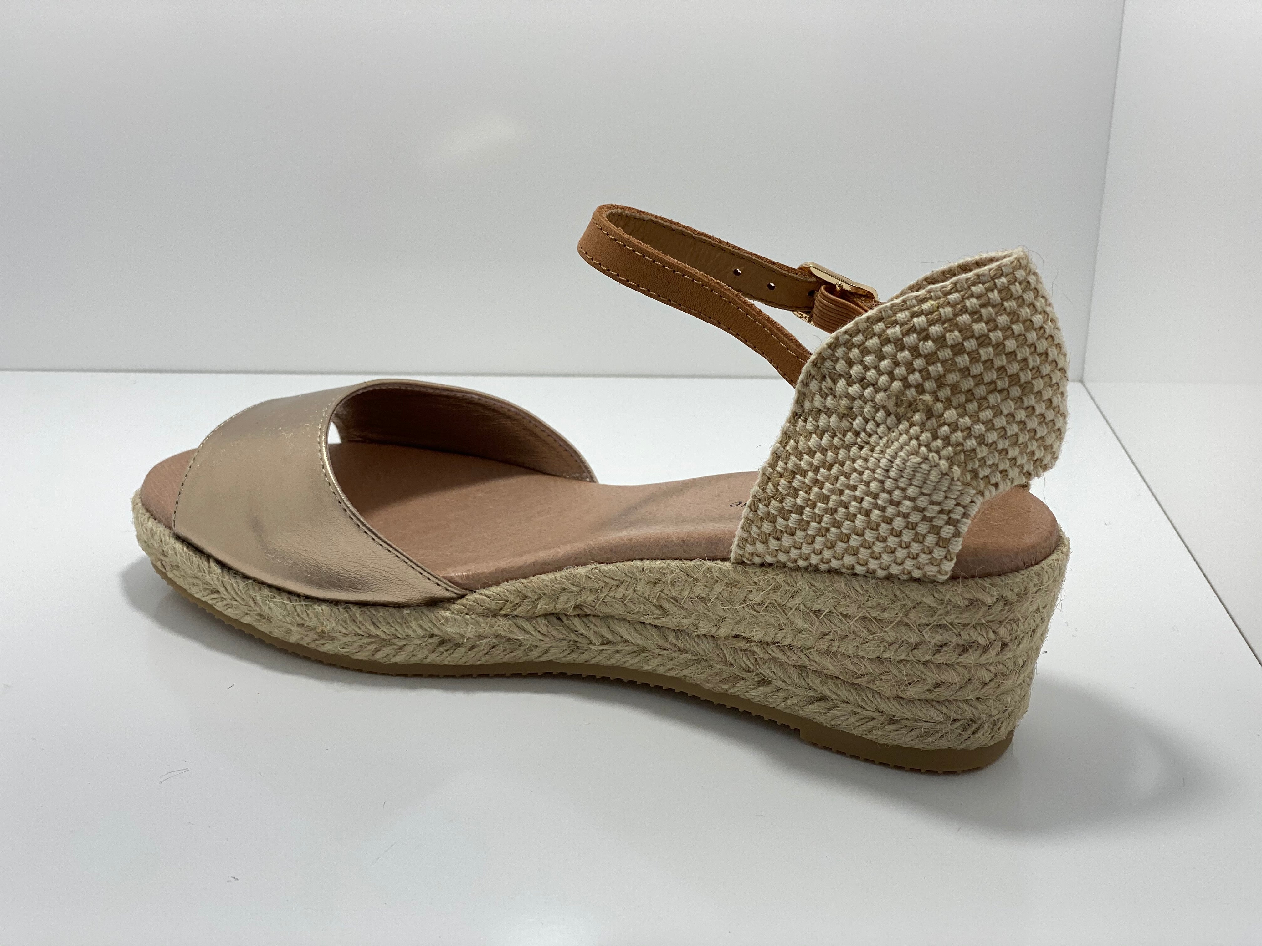Suzy Wedge