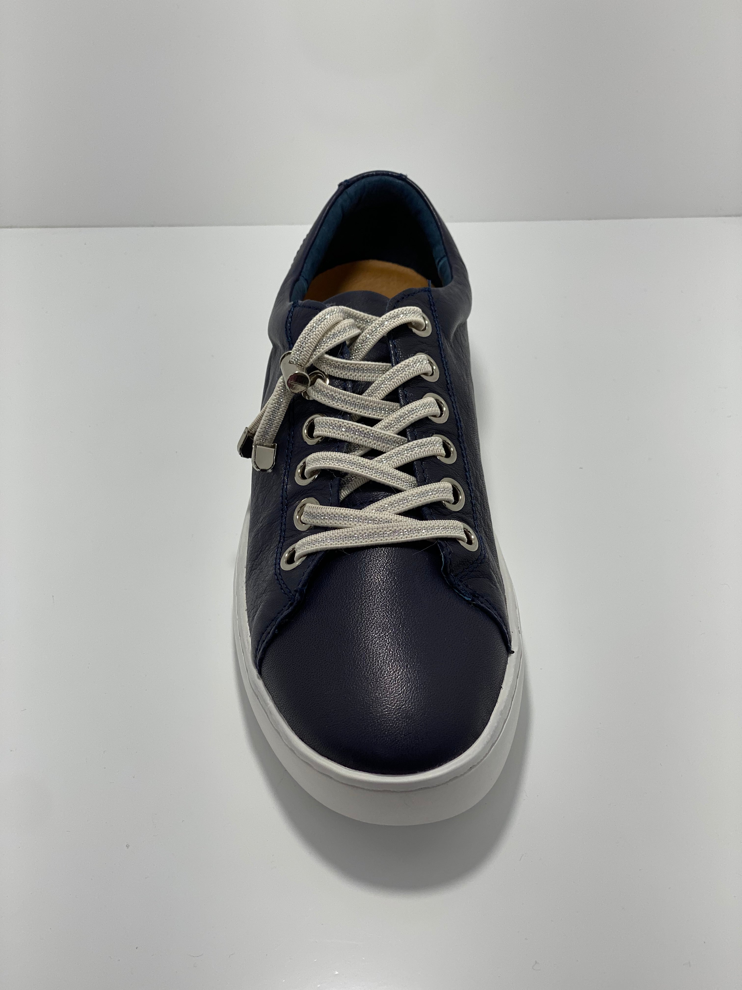 Voss Leather Sneaker