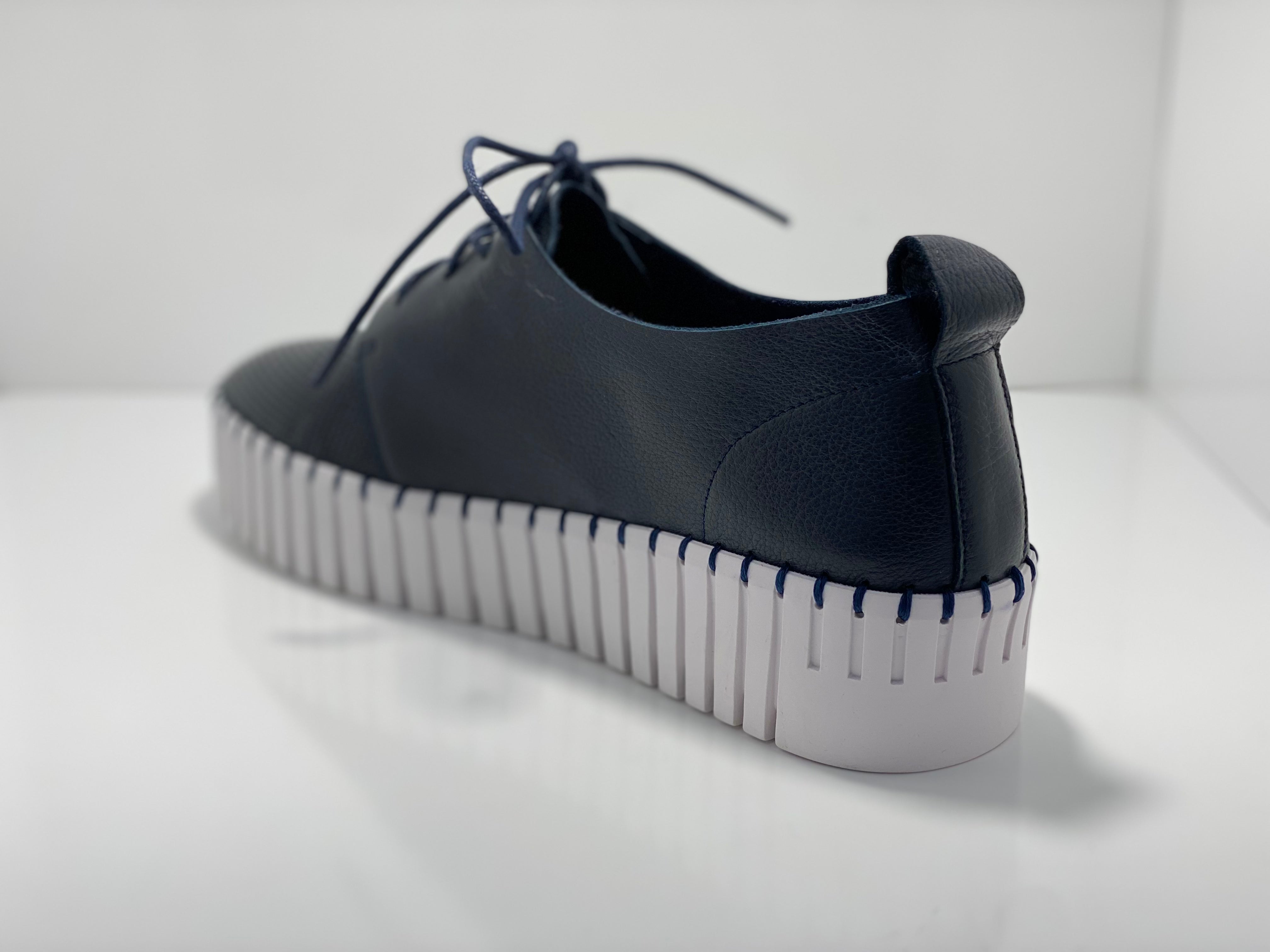 Batu Leather Sneaker D & J