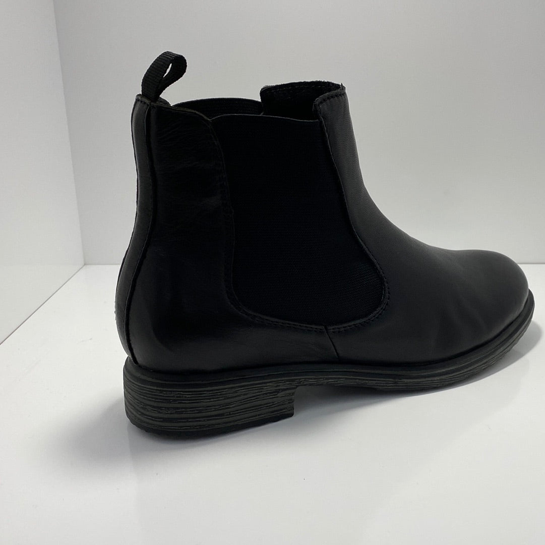 Lumber Pull On Leather Boot
