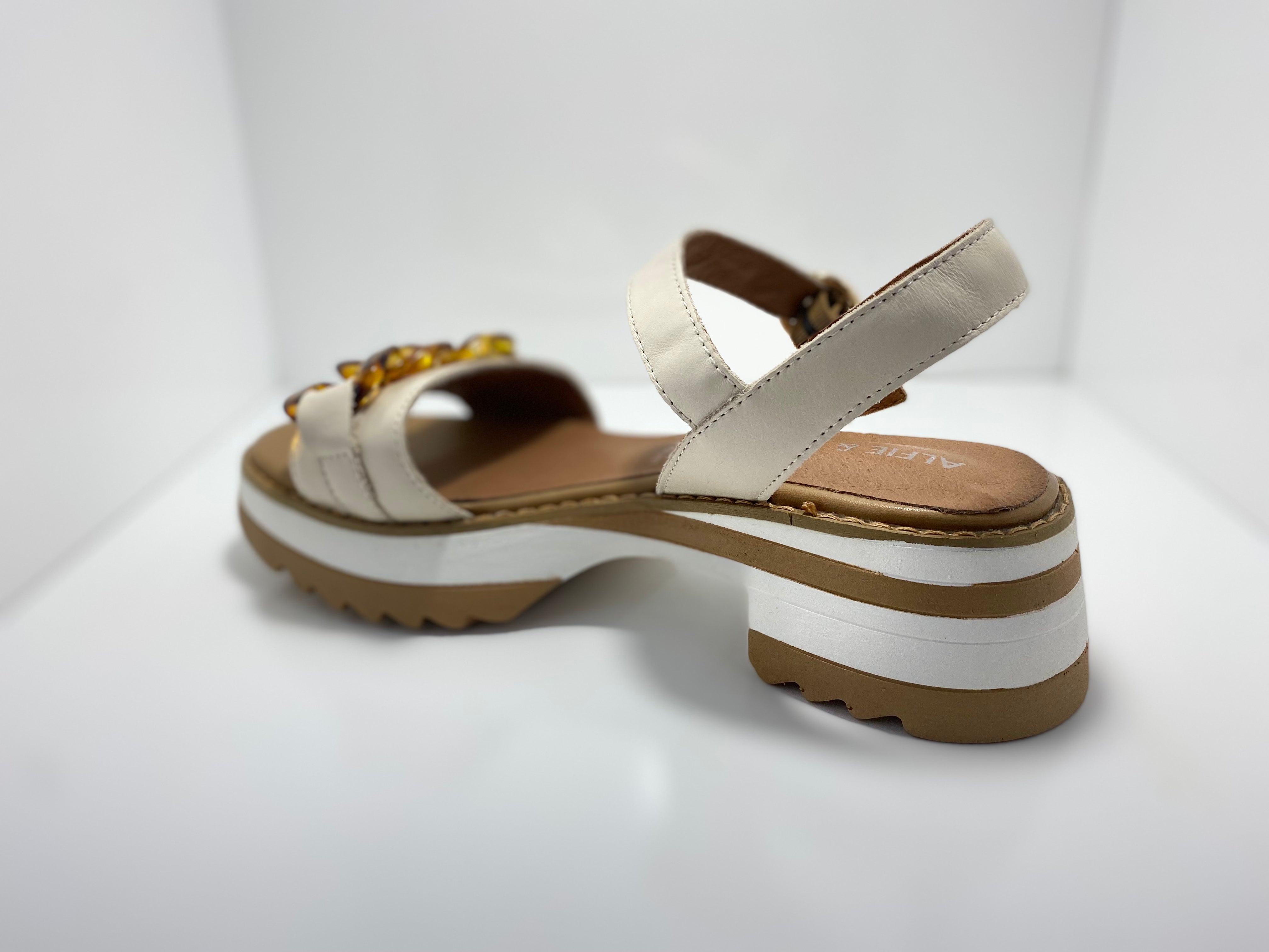 Leigh Sandal Leather A & E