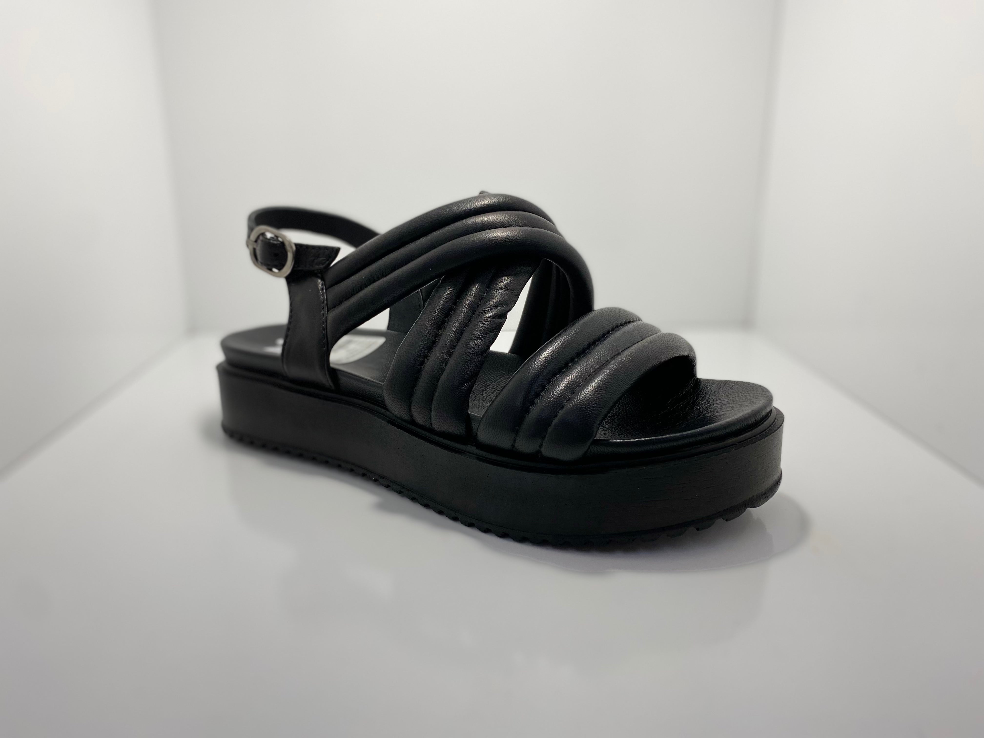 Genesis Soft Padded Leather Sandal AT-538