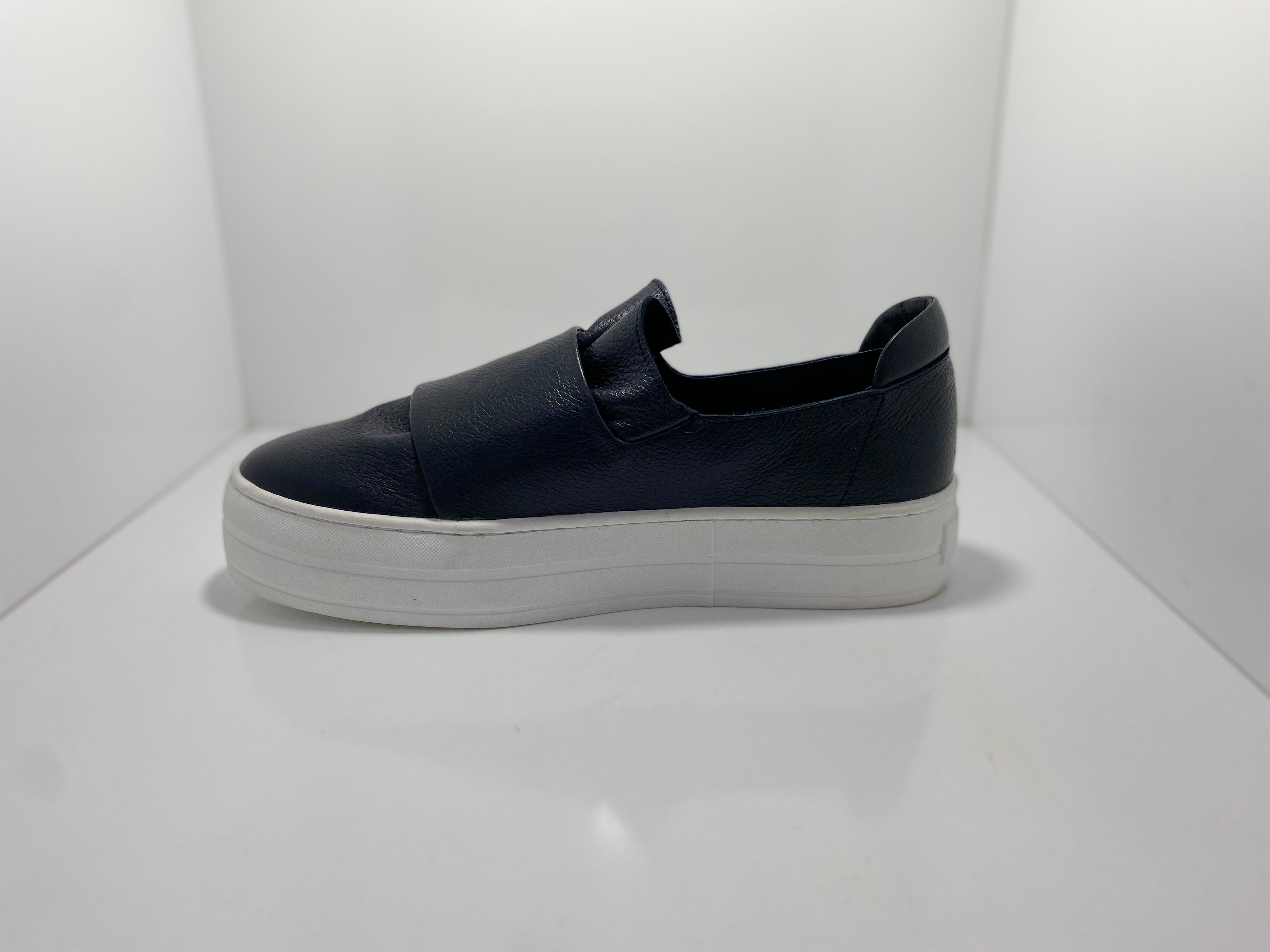 Sendi Leather Sneaker D & J