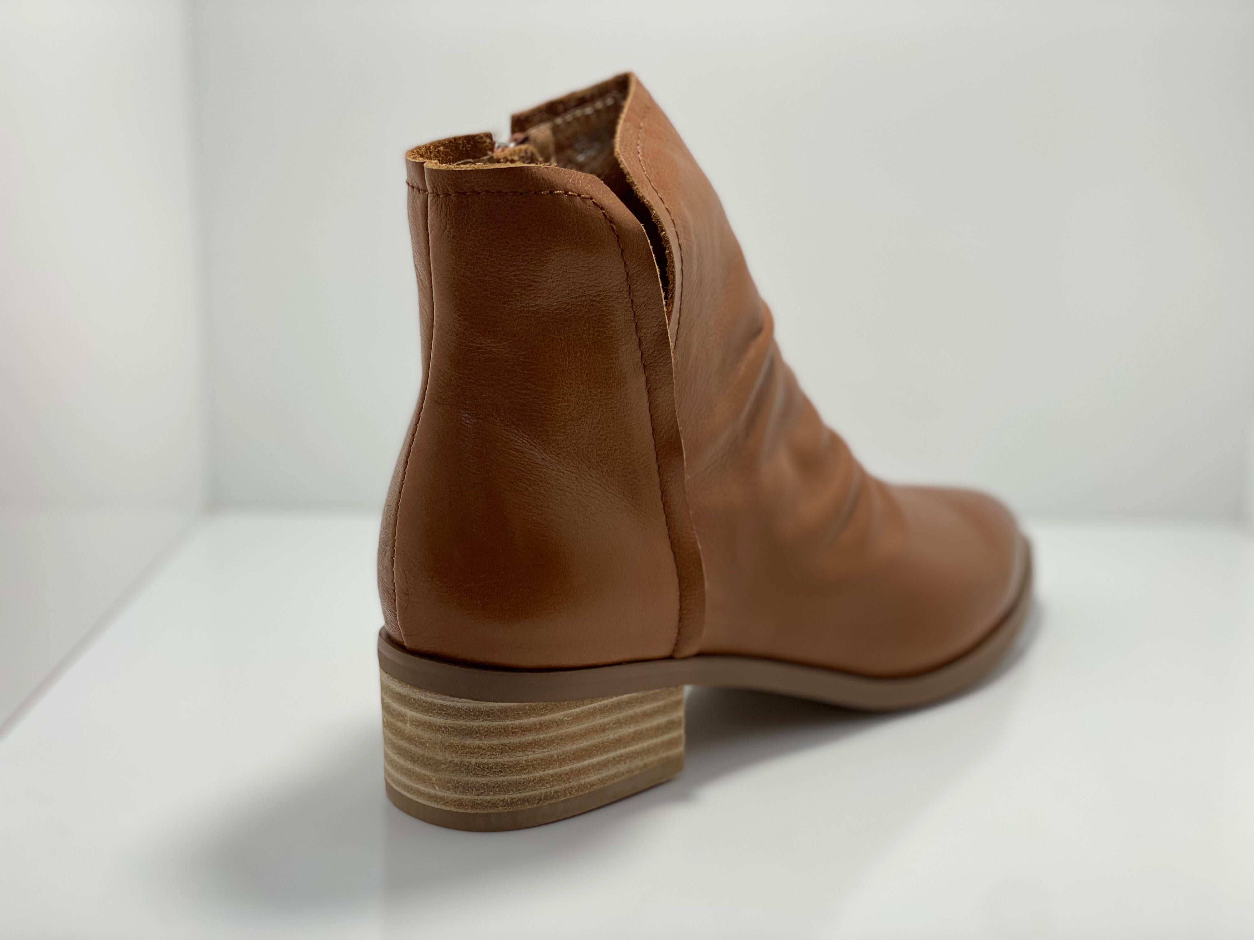 Beck Leather with Zip Ankle Boot Isabella
