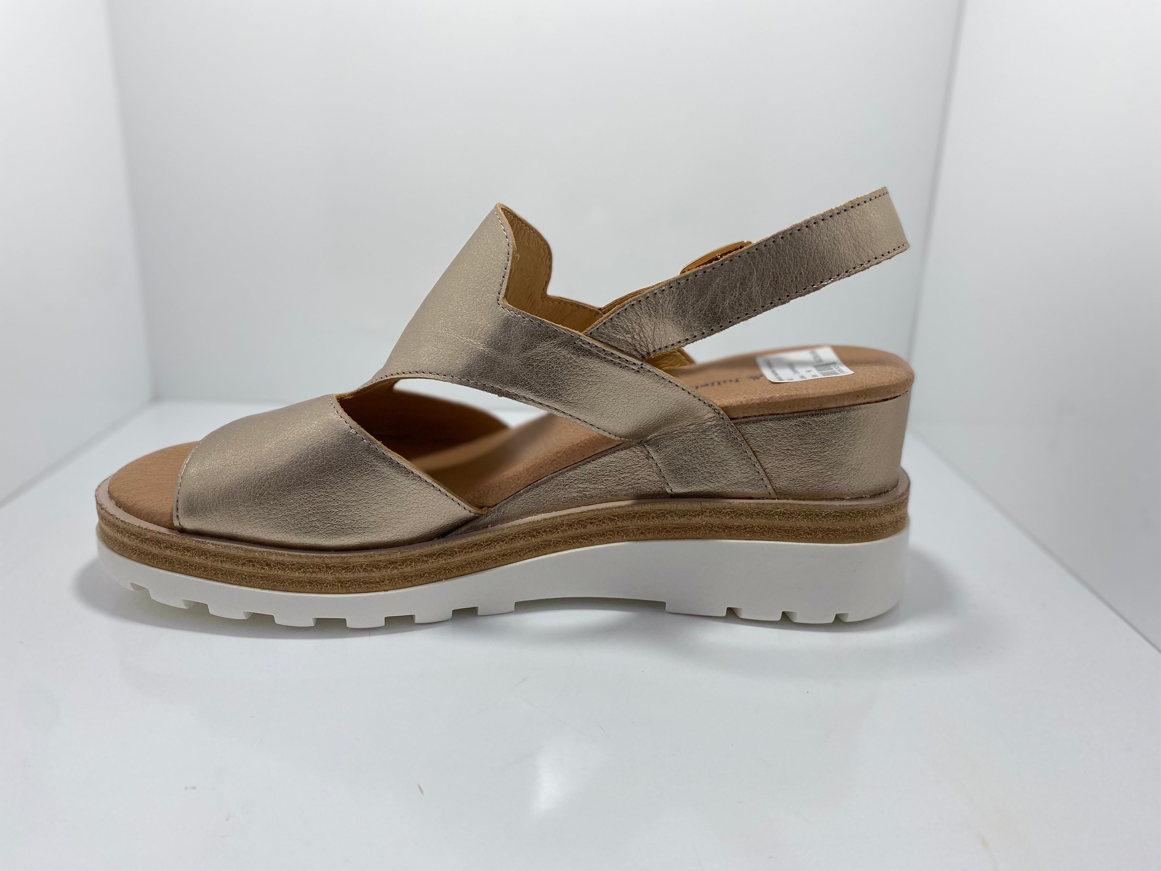 Bassett Leather Sandal D & J