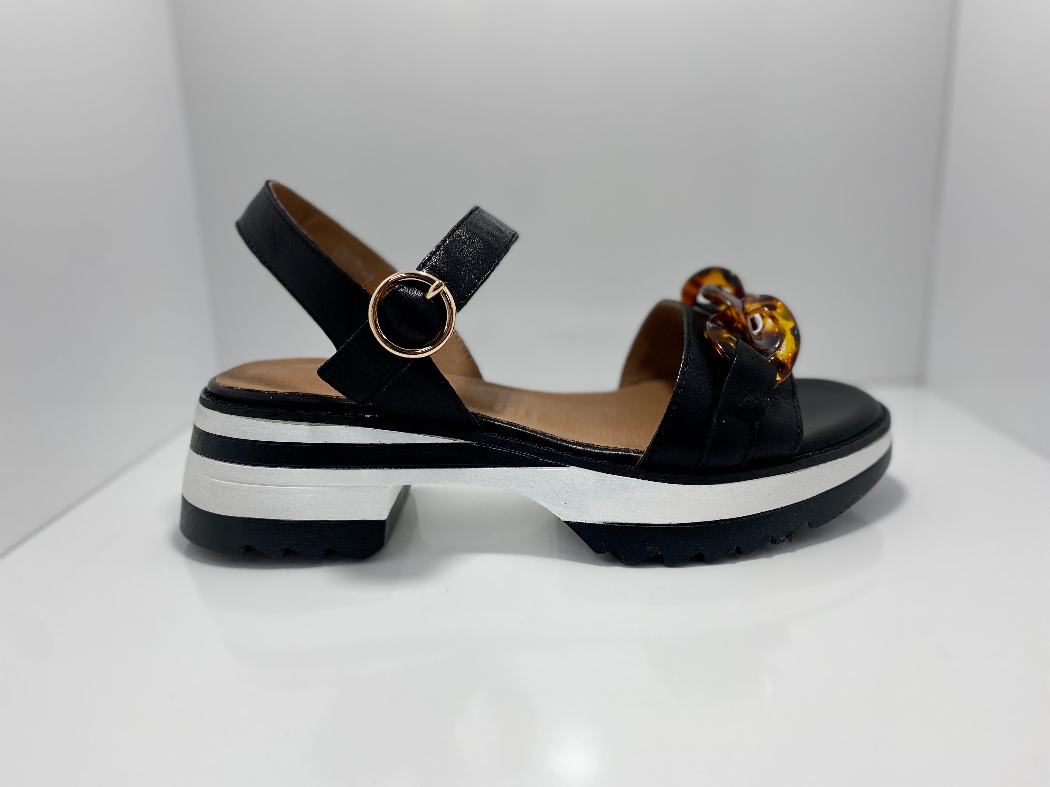 Leigh Sandal Leather A & E