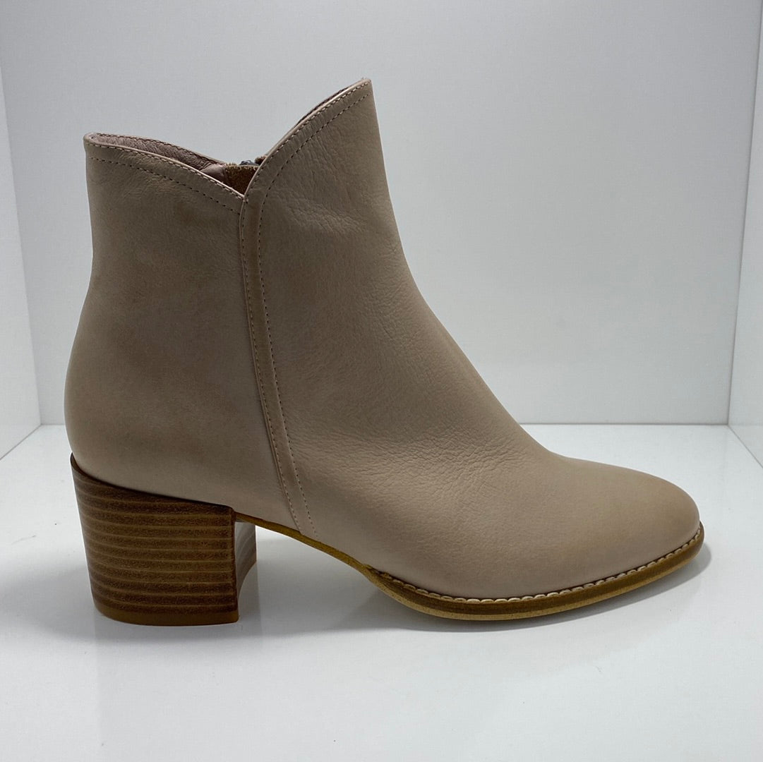 Mockas Leather Zip Stacked Heel