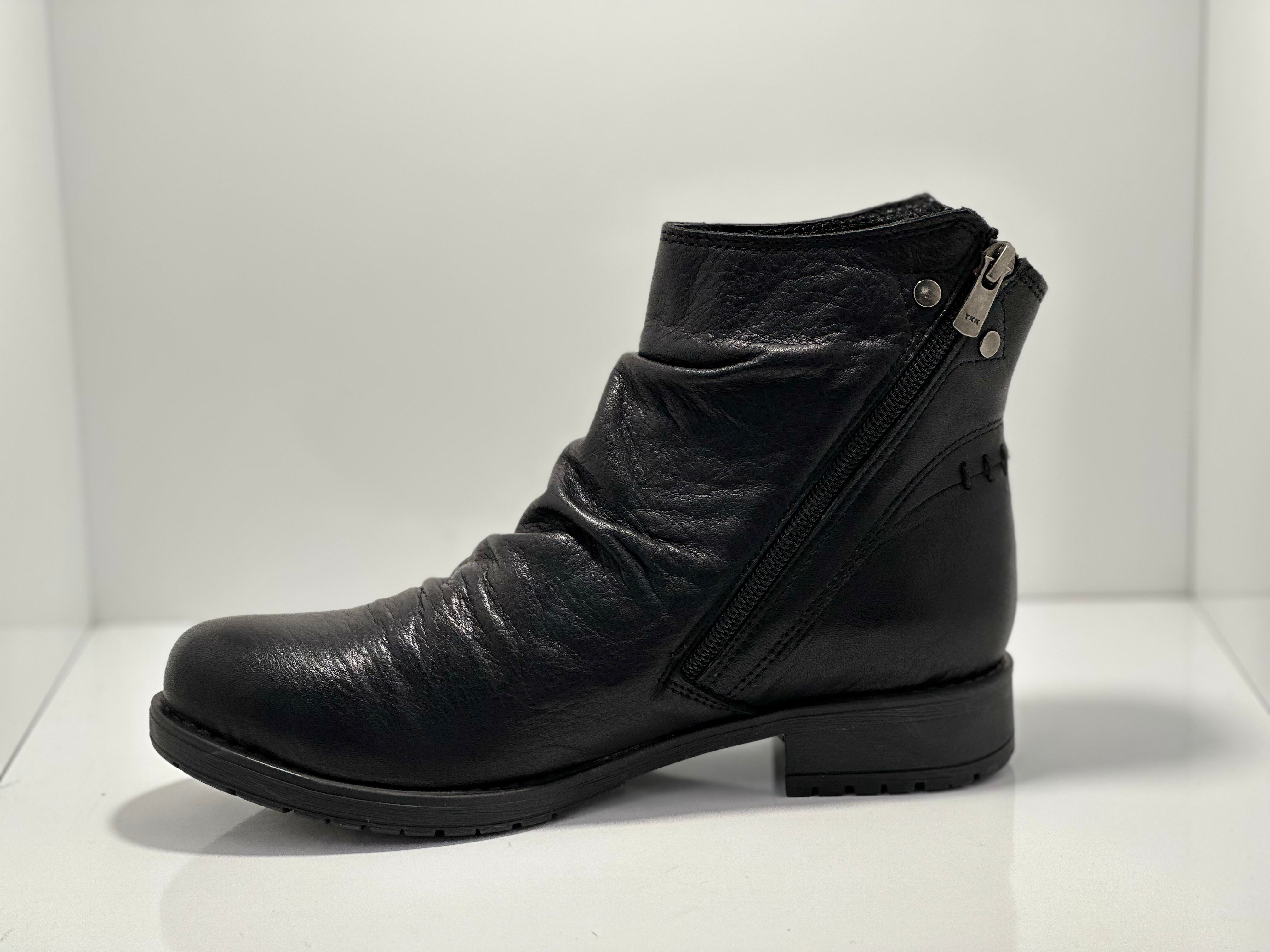 Hazel Twin Zip Leather Boot Cabello