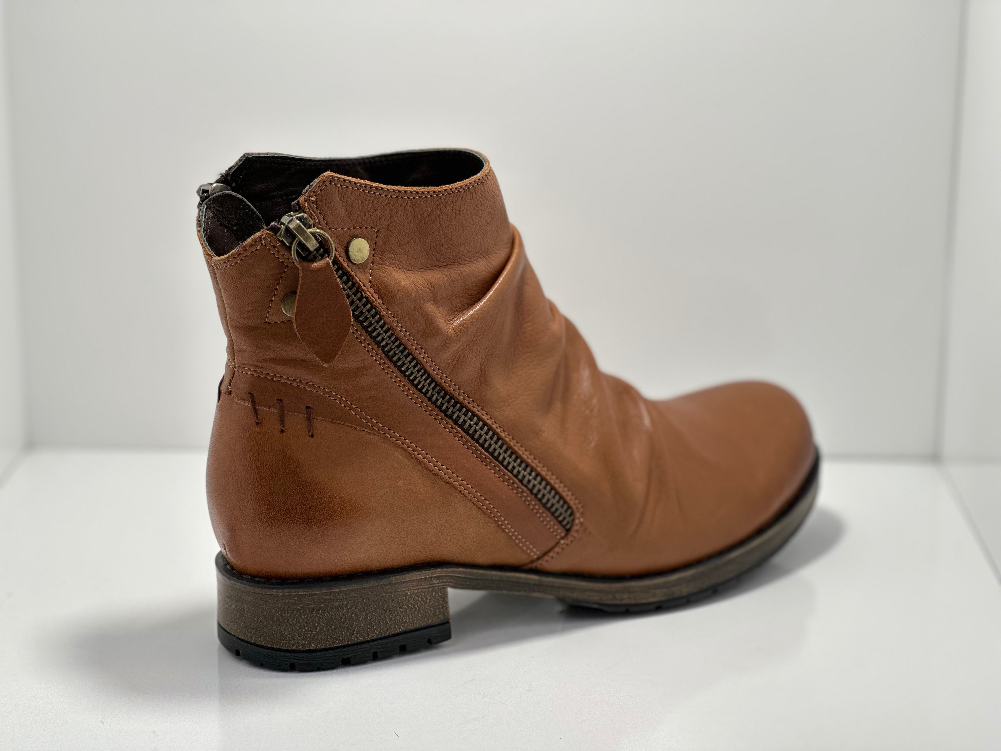 Hazel Twin Zip Leather Boot Cabello