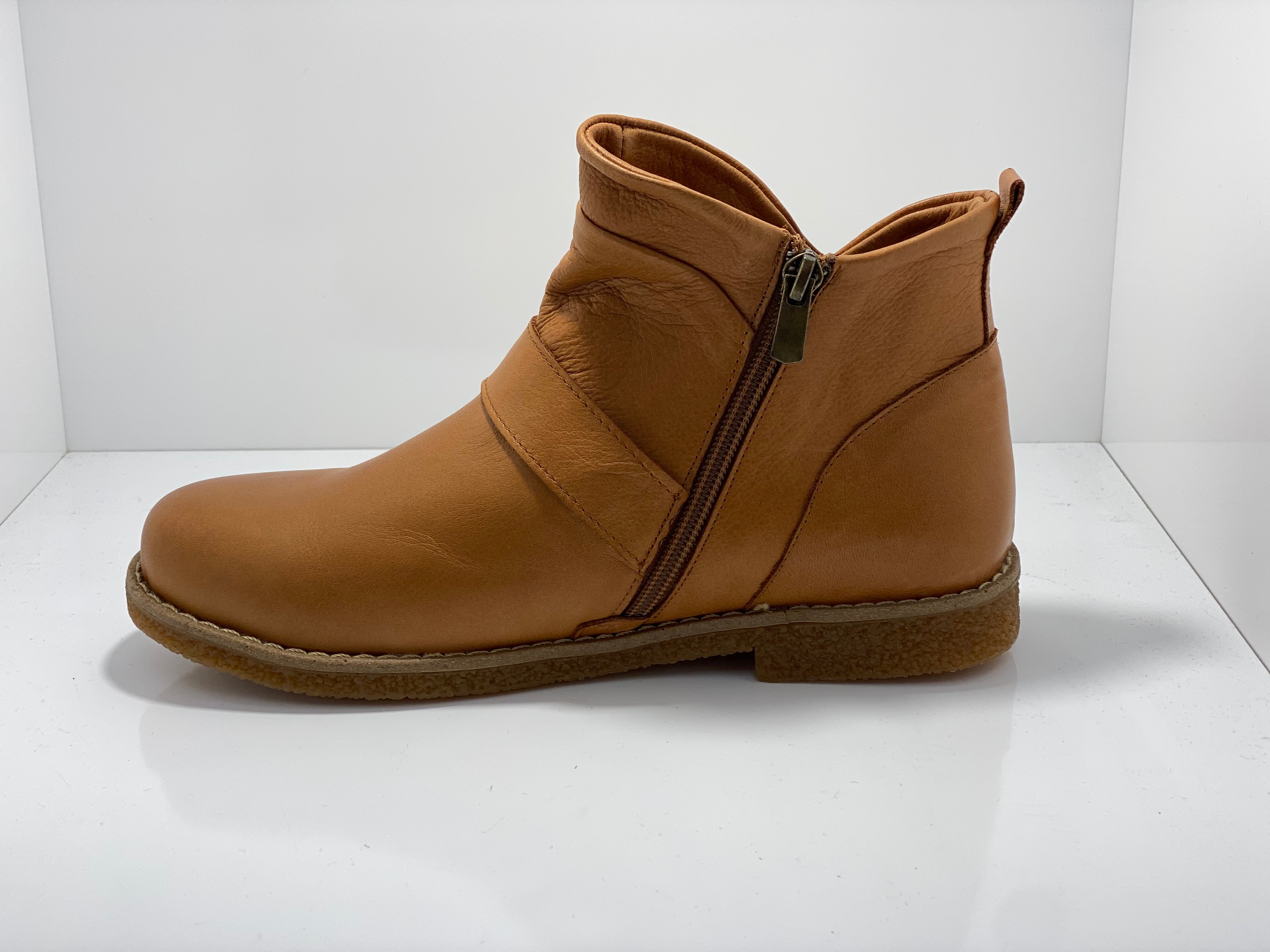 Cabello EG2054 Leather Boot with Zip & Buckle
