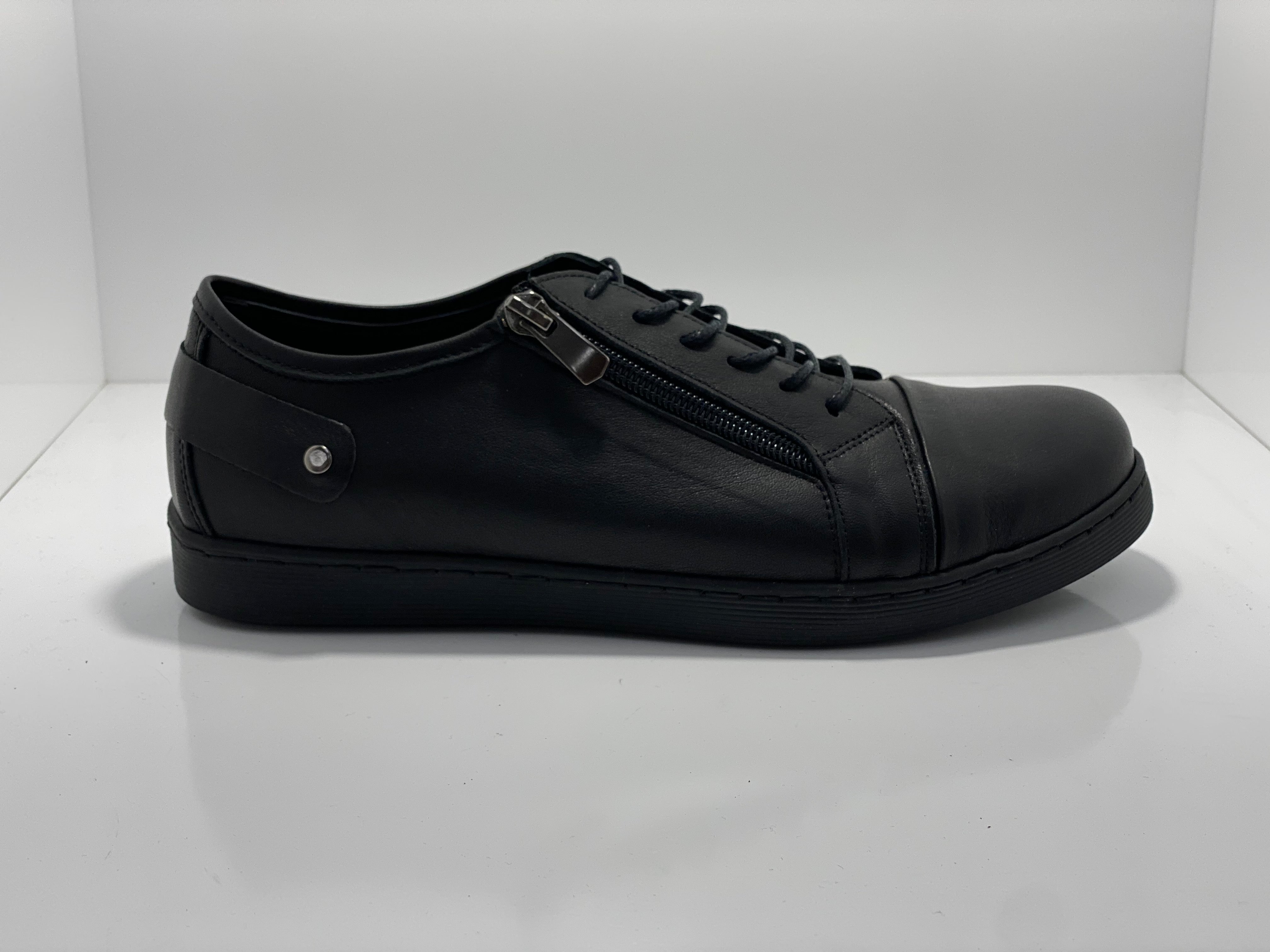 Cabello EG18 Leather Sneaker