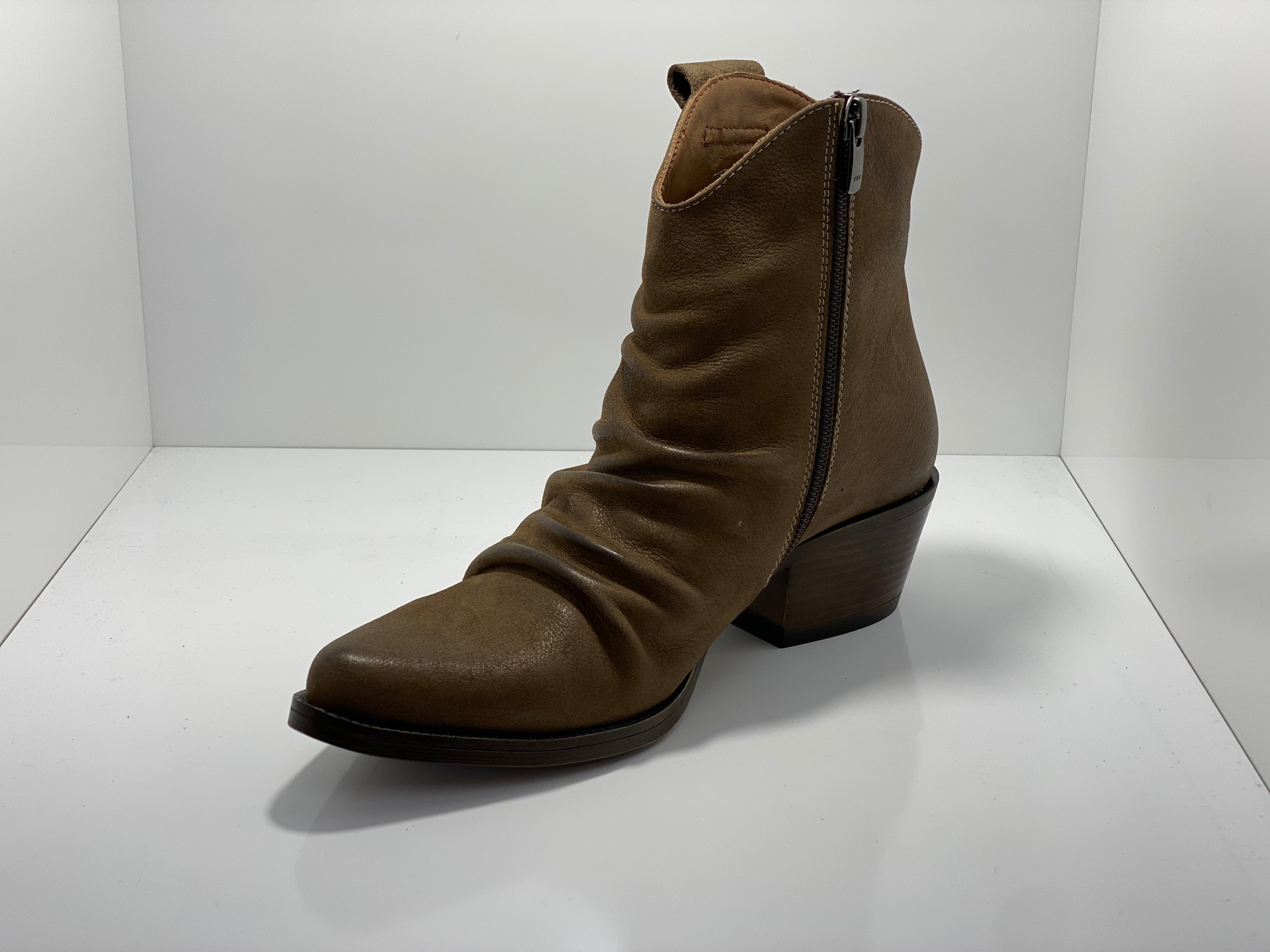 Sofia Mare Zip Leather Boot