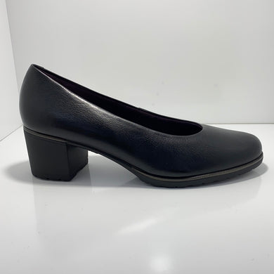 Pitillos Black Leather Medium Heel PI1030