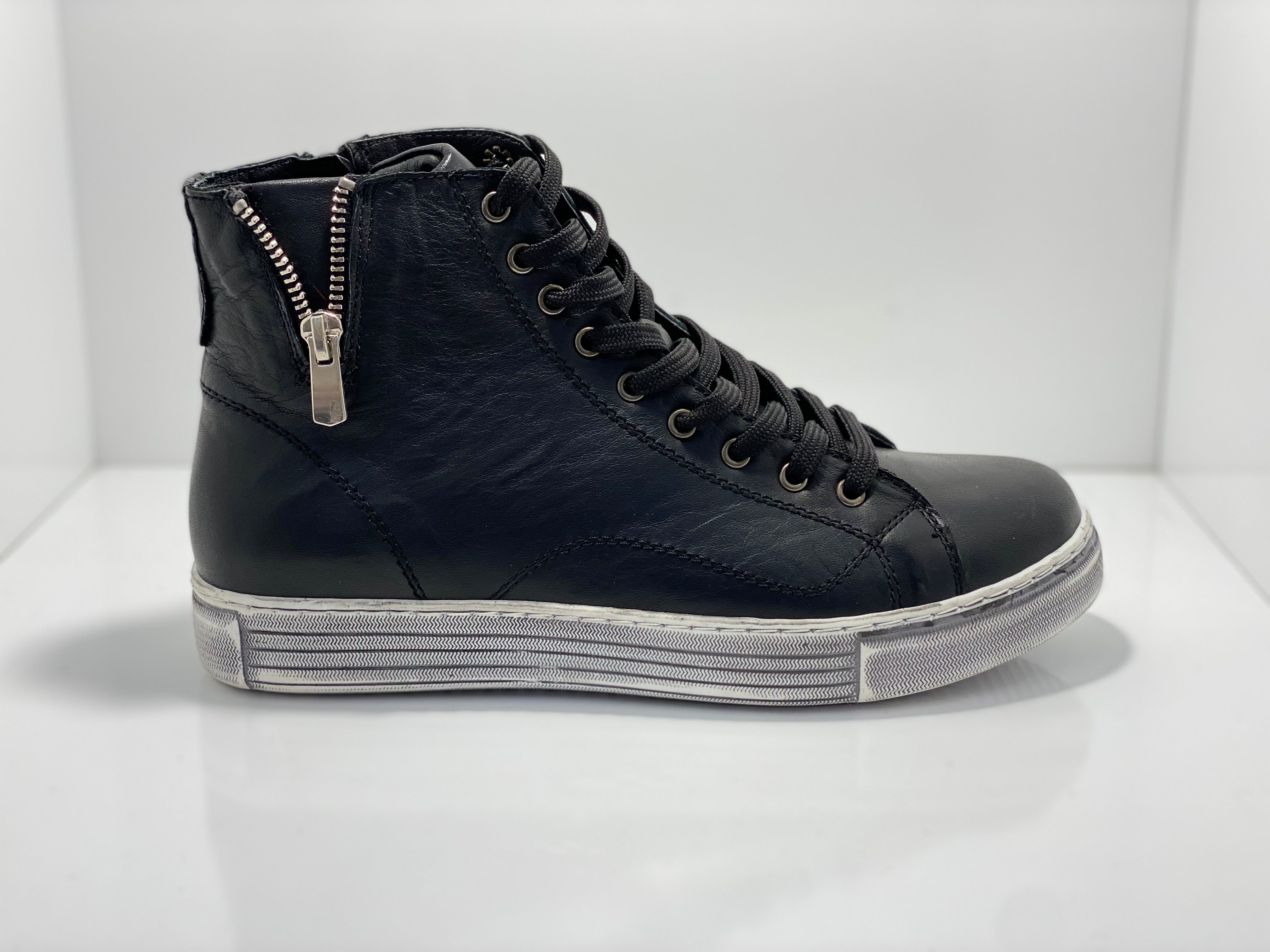 Uma Leather Boot inside zip and laces Cabello