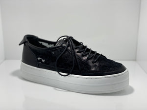 Serenos Leather & Mesh Sneaker D & J