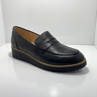Oley Leather Loafer with Wedge Heel Top End
