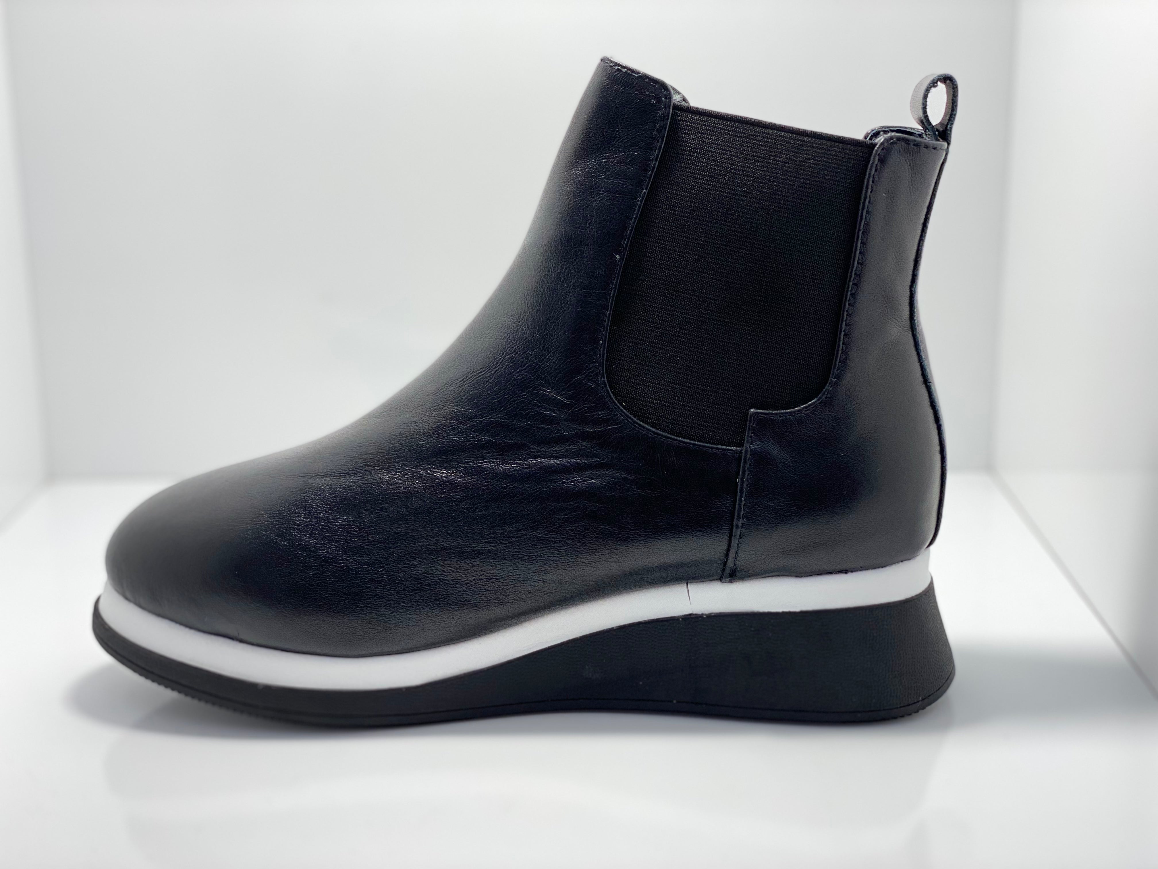 Sofia Twin Gusset Leather Boot Hinako
