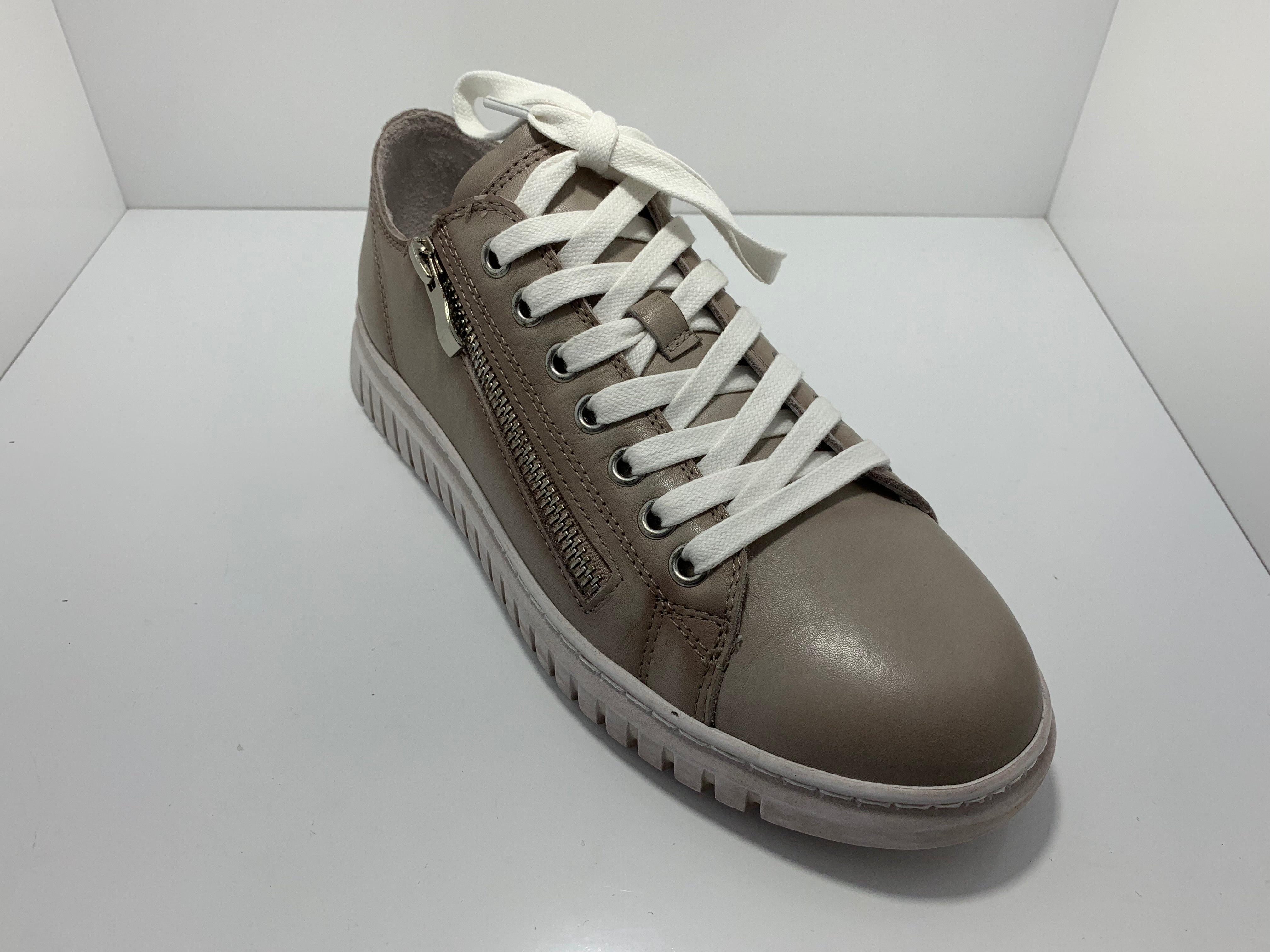 Shades Leather Sneaker by EOS