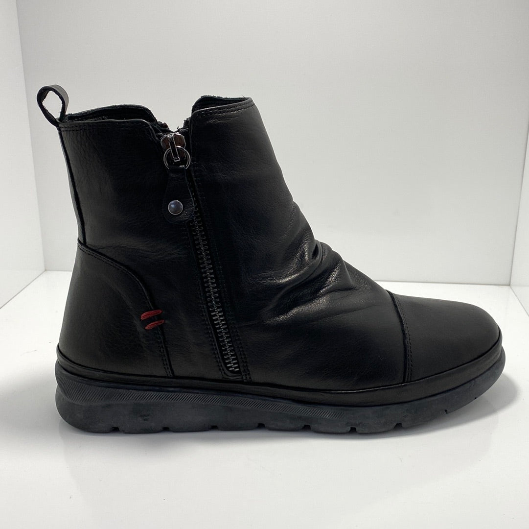 Tarryn Leather Twin Gusset Boot Hinako