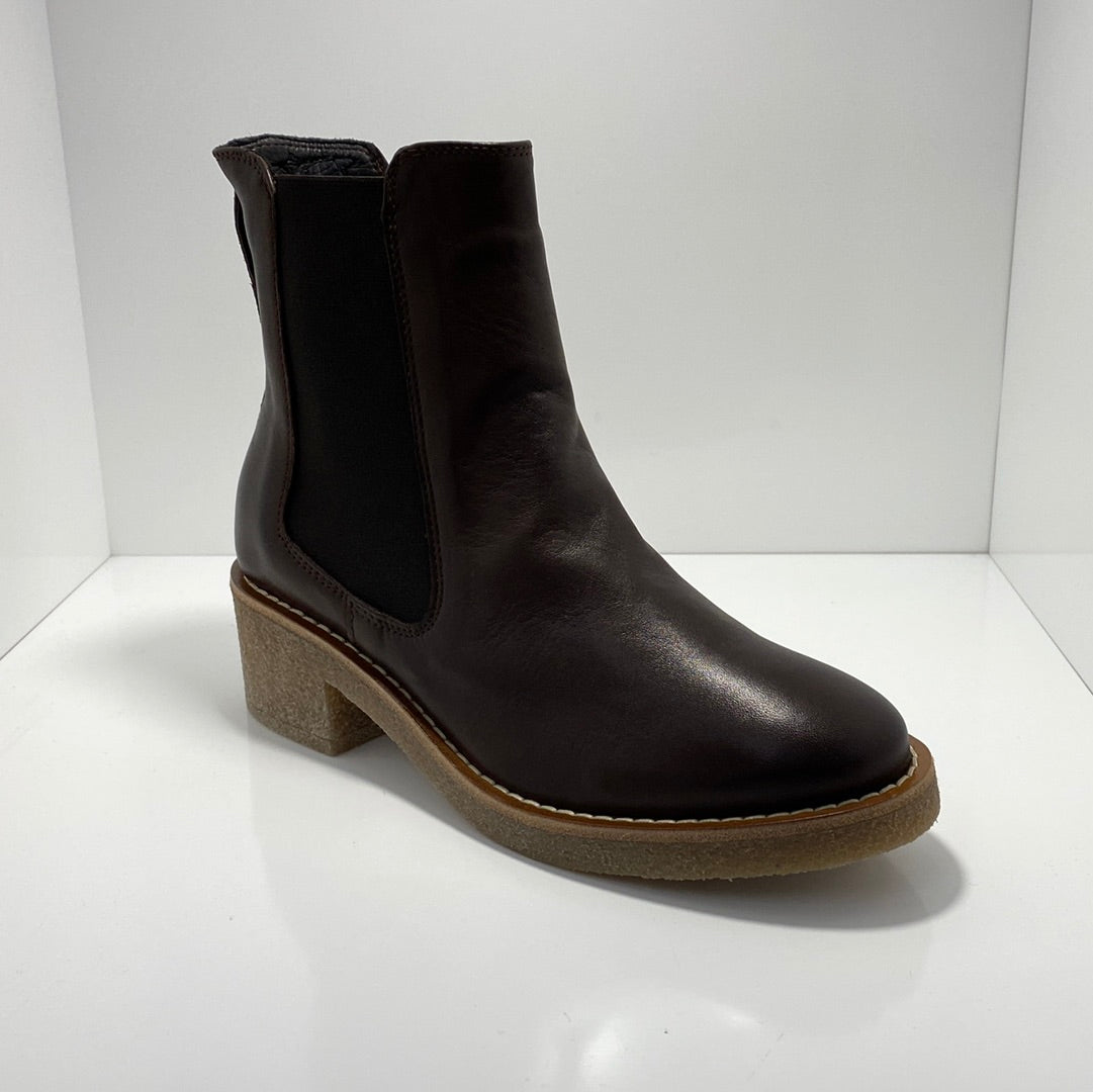 Corby  Leather Pull On Boots EOS