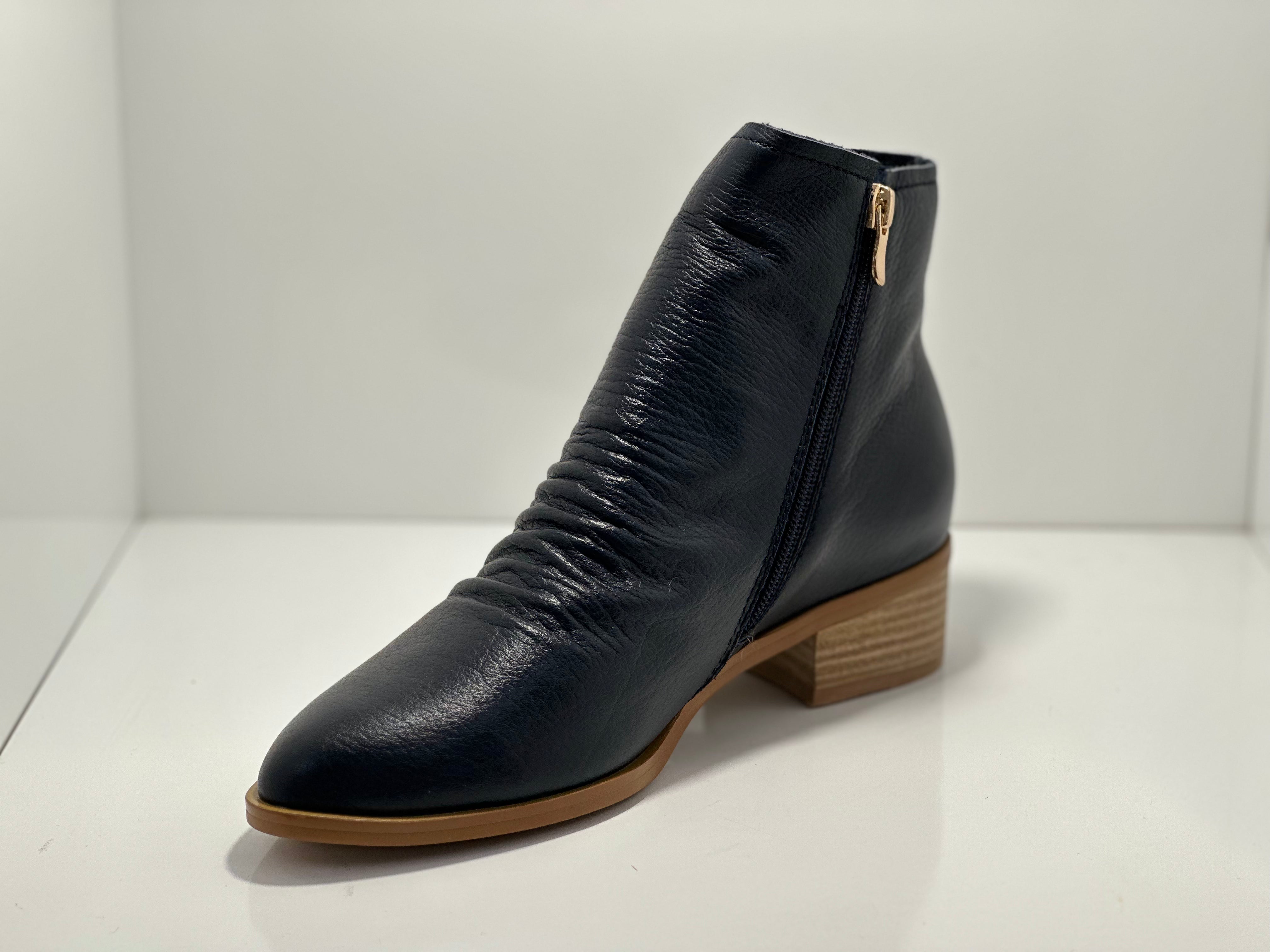 Beck Leather with Zip Ankle Boot Isabella