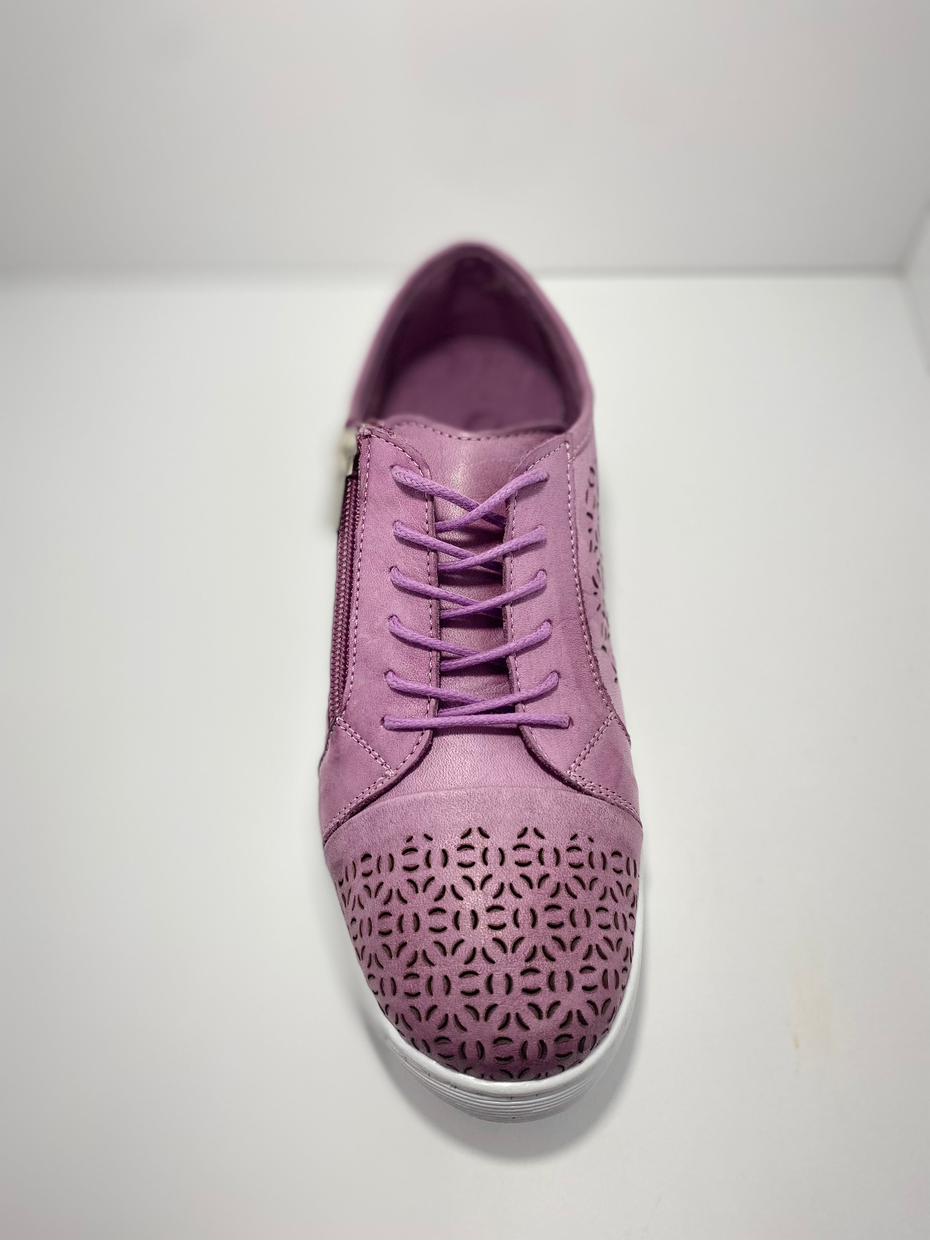 Cabello EG16 Laser Cut Leather Upper Zip & Lace Sneaker