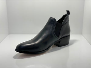 Cobys Cropped Leather Ankle Boot D & J