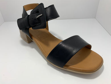 Dublin Leather Mid Heel Buckle Sandal Le Sansa